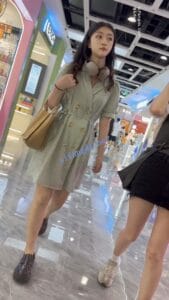 【KFC】学生妹逛街买小吃·白色长裙白色薄内前后CD