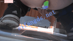 【横屏】长靴女神吃多了拉出炮筒屎足足拉了十分钟[3.9GB/1V]