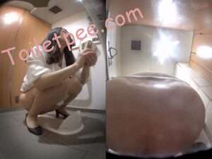 小日子某百货商场全景前后厕拍，众多高颜值小姐姐嘘嘘