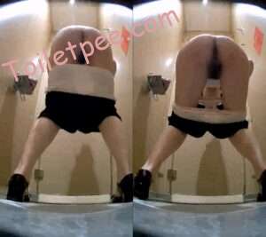 精品厕拍《无敌视角》吊带、黑丝、站着尿[某房原版]